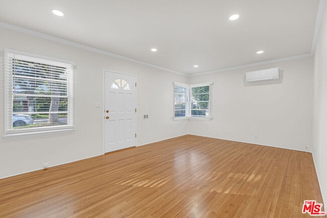 Building Photo - 340 N Monterey St