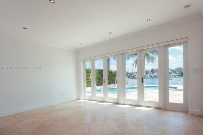 Building Photo - 72 S Hibiscus Dr