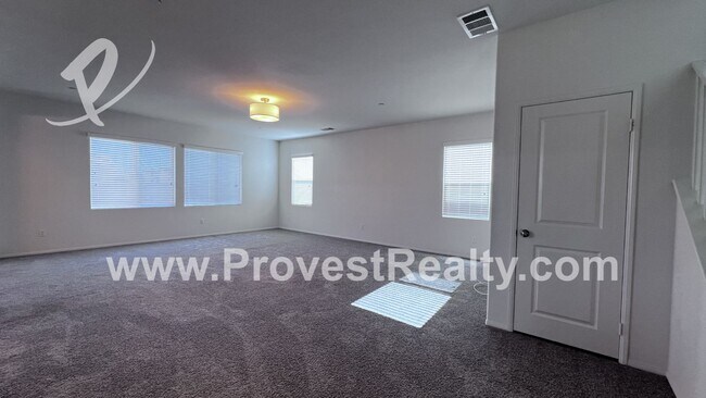 Building Photo - 4 Bedroom, 3 Bathroom + Loft Victorville H...