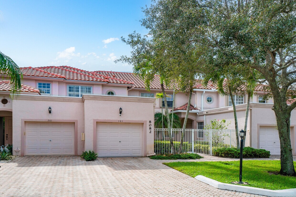 Primary Photo - 8082 Aberdeen Dr