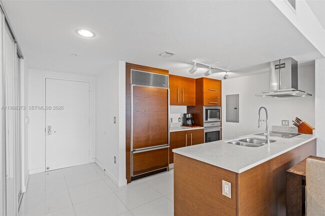 Foto del edificio - 495 Brickell Ave