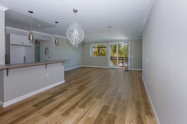 Foto principal - 11828 Runnymede St