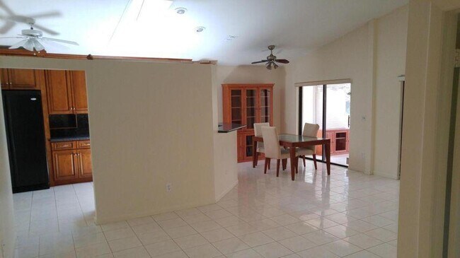Foto del edificio - 5 E Chesterfield Dr