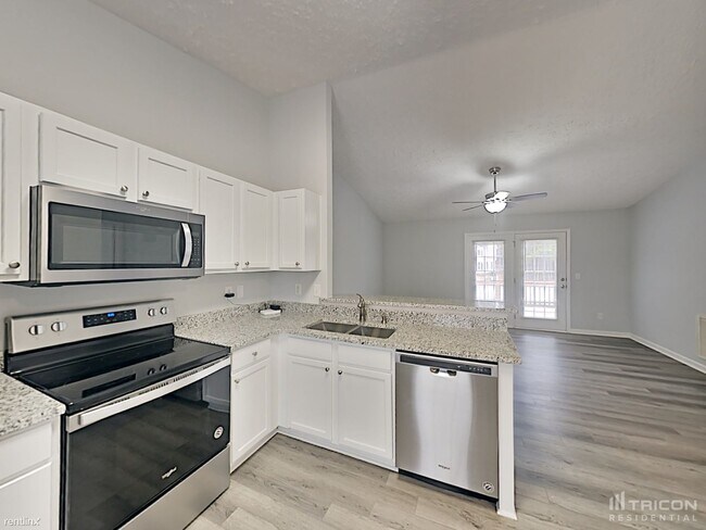 Building Photo - 30 Goshen Ln