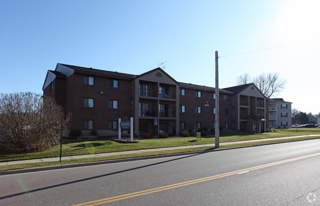 Building Photo - Executive Apartments