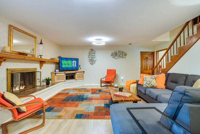 Foto del edificio - 6100 Price Dr