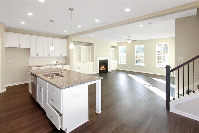 Building Photo - 4266 Waxwing St