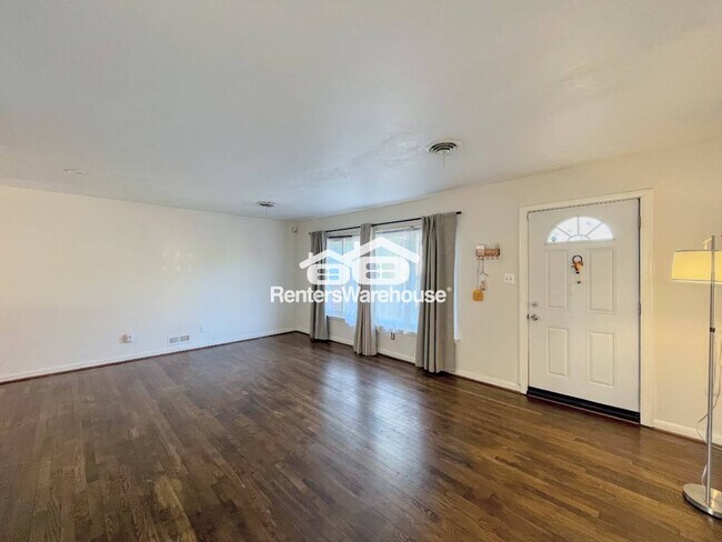 Foto del edificio - 5801 Townley Ave