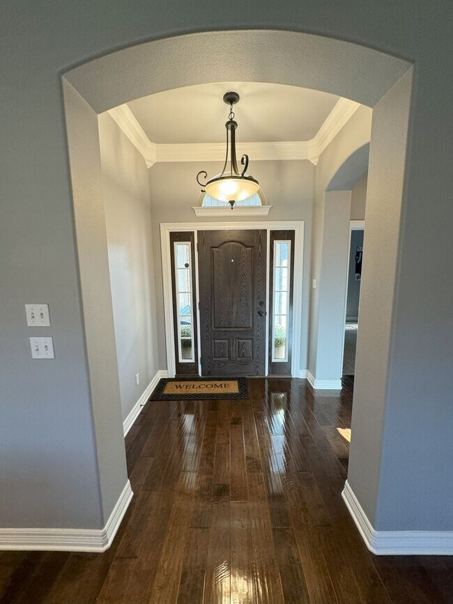 Building Photo - LEGACY BEAUTY.. Close to Barksdale Air For...