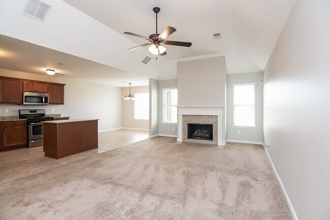 Foto del edificio - 40 Willow Springs Ln