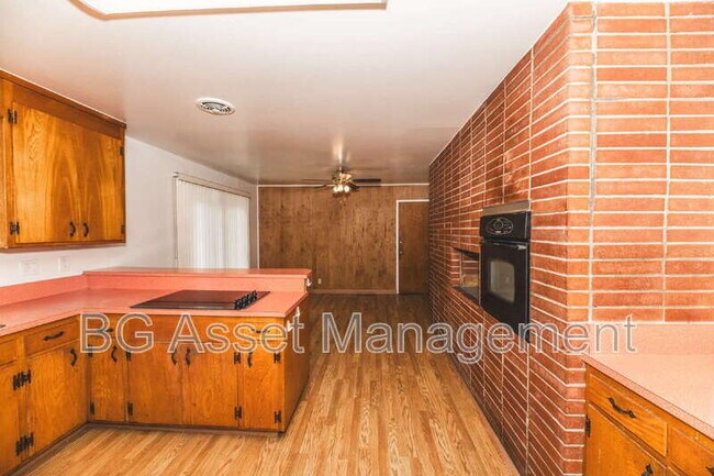 Foto del edificio - 1011 Manor Rd