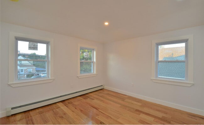 Building Photo - 219-42 112th Rd