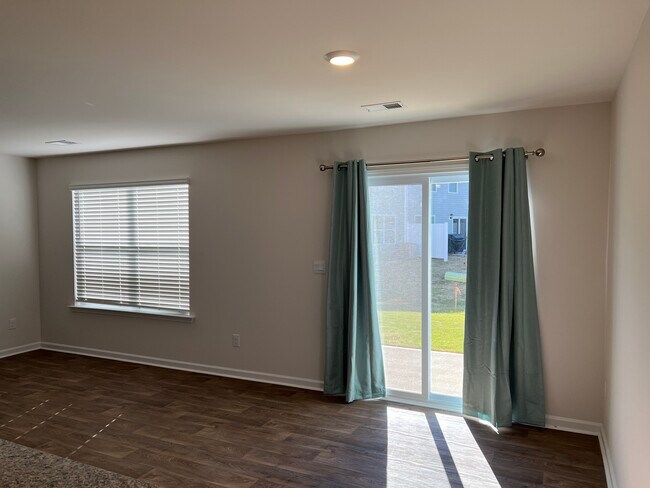 Building Photo - 1411 S Cardiff Trl