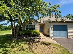 Building Photo - 37 Kern Dr
