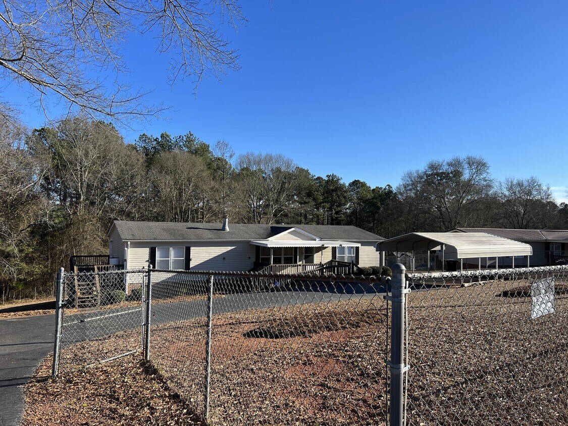 Primary Photo - 304 McAlister Dr