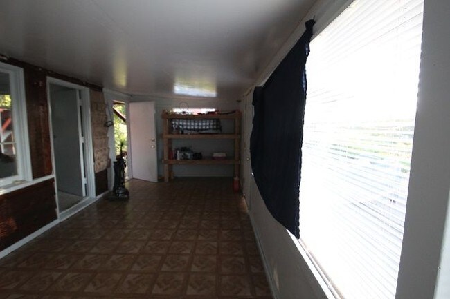 Building Photo - 6009 Mission Ave