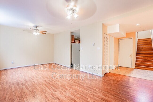 Building Photo - 1502 E Baltimore St