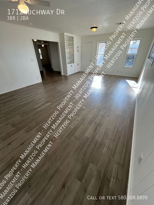 Foto del edificio - 1712 Richway Dr