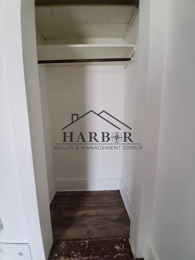 Foto del edificio - Modern Minimalism: Efficient 1-BR in a Top-Tier Location