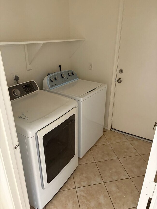 Building Photo - 4 BEDROOM IN CHANDLER WITH POOL