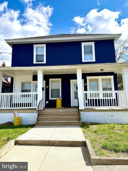 Photo - 1906 49th St House