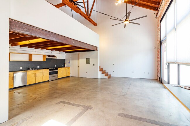 Building Photo - 2436 2nd St