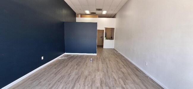 Foto del edificio - 8332 Sepulveda Blvd