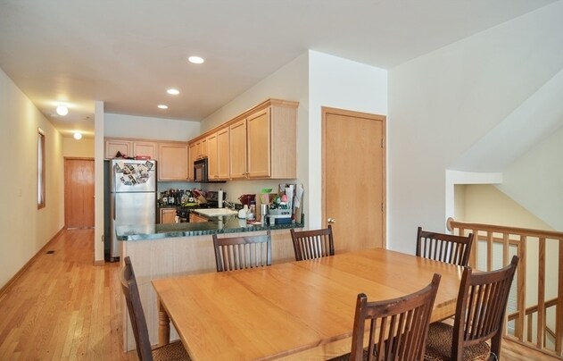 Building Photo - 3117 N Damen Ave
