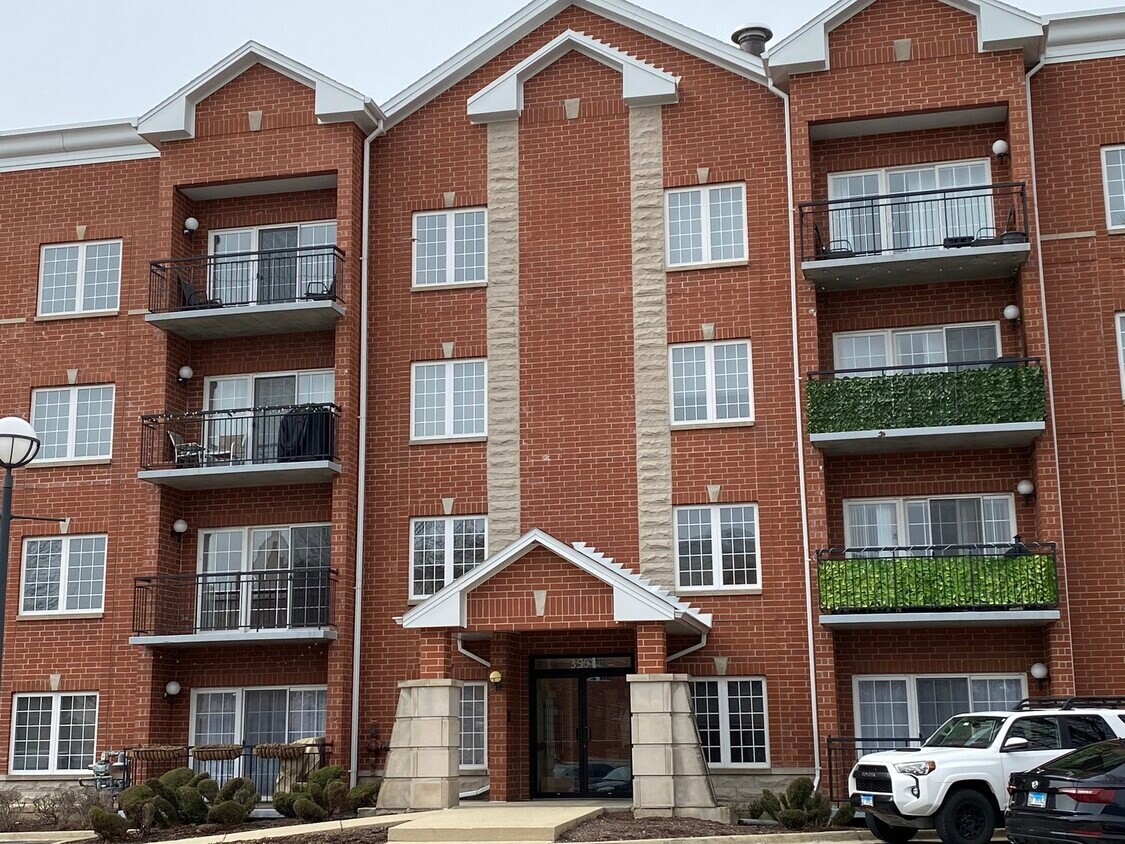 3501 Wellington Ct Unit 206, Rolling Meadows, IL 60008 Condo for Rent in Rolling Meadows, IL