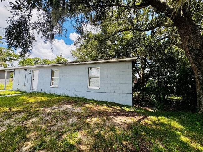 Building Photo - 2927 Dudley Dr