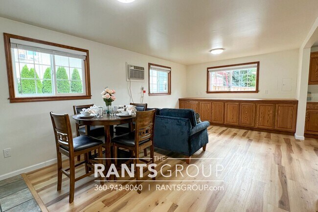 Building Photo - 1 br, 1 bath House - 6930 6th Ave SW