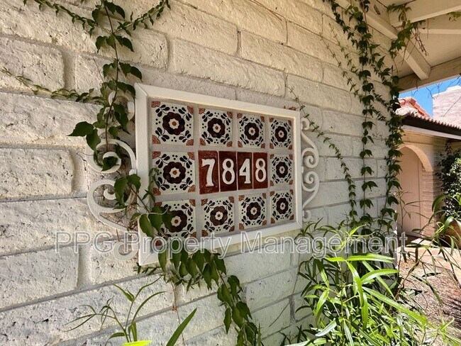 Foto del edificio - 7848 E Vía Sonrisa