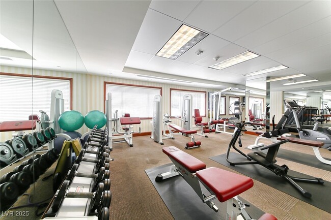 Building Photo - 30 Strada Di Villaggio