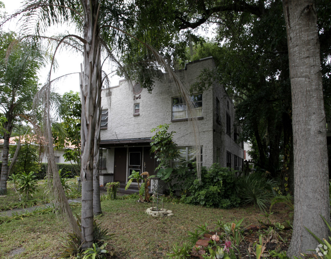 Building Photo - 806 Lucerne Ter