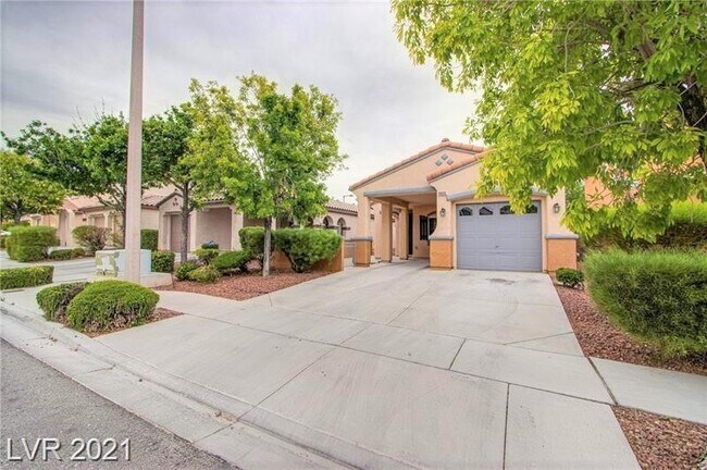 Foto del edificio - 10616 Calico Pines Ave