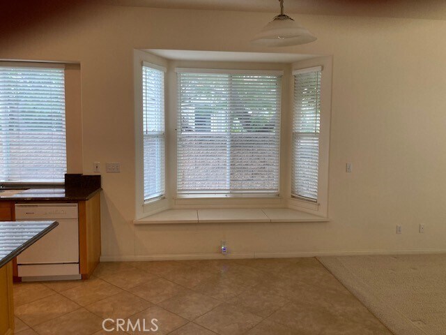 Building Photo - 13428 Canyon Crest Rd