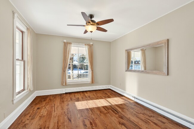 Foto del edificio - 2633 Colfax Ave South