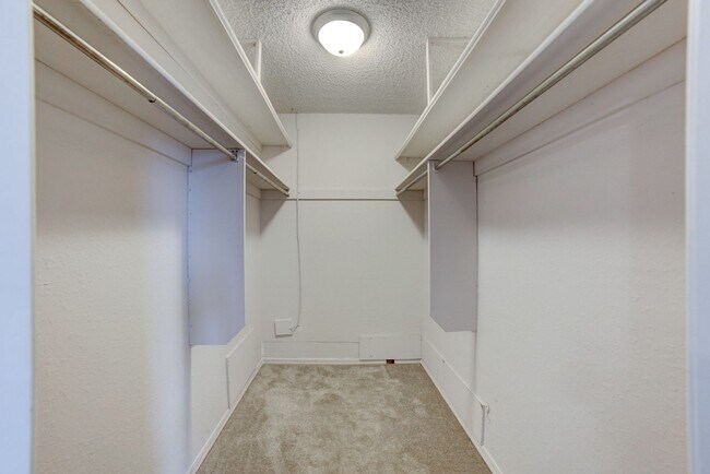 Foto del edificio - Charming Updated 3-Bedroom Home in South B...