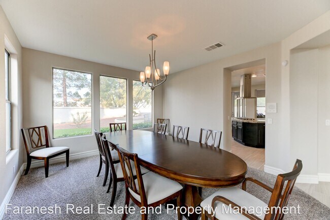 Building Photo - 4 br, 3.5 bath House - 5 Chateau Whistler Ct