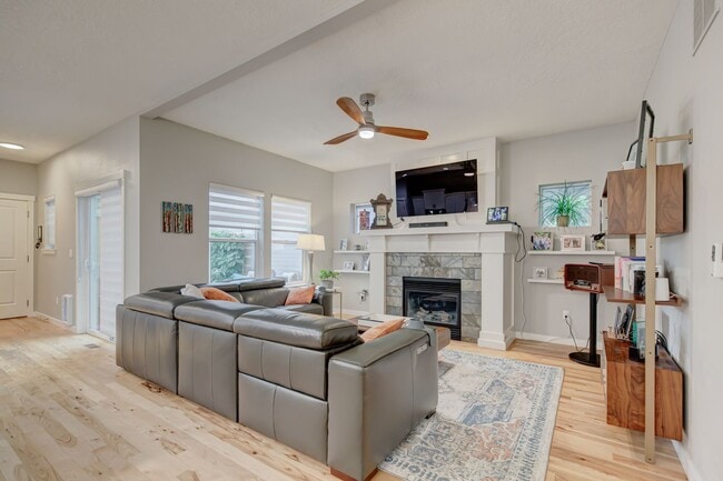 Building Photo - Sophisticated SE Boise Home Close To Downtown Boise