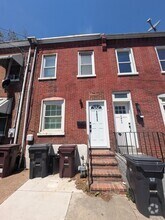 Building Photo - 1011 N Spruce St