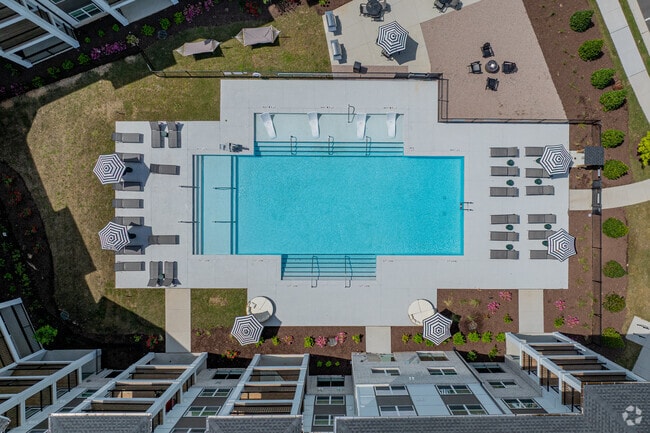 Piscina - Raleigh Exchange