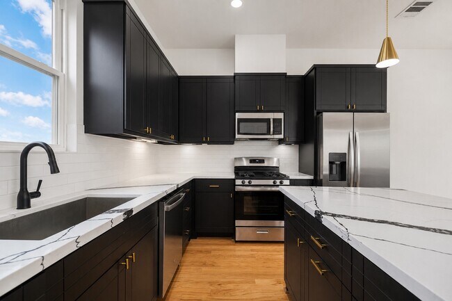 Building Photo - 1234 E 23rd St