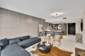 Building Photo - 200 Biscayne Blvd Way