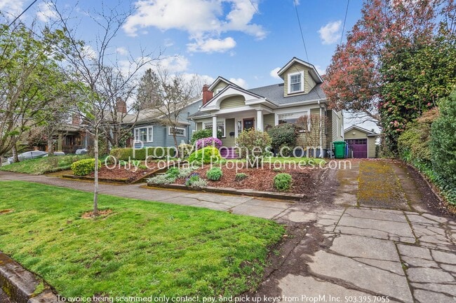 Building Photo - NEW PHOTOS & VIDEO TOURS! Charm in the Hea...
