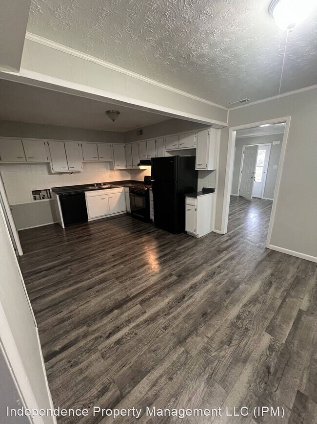 Foto del edificio - 2 br, 1 bath House - 4830 Vanguard Ave