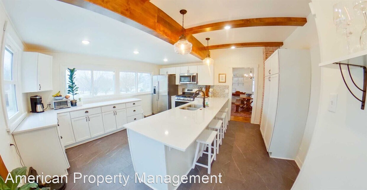 Primary Photo - 5 br, 2 bath House - 1734 Leavenworth