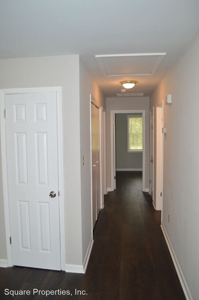 Building Photo - 2 br, 1 bath House - 843 Wilson Cir.