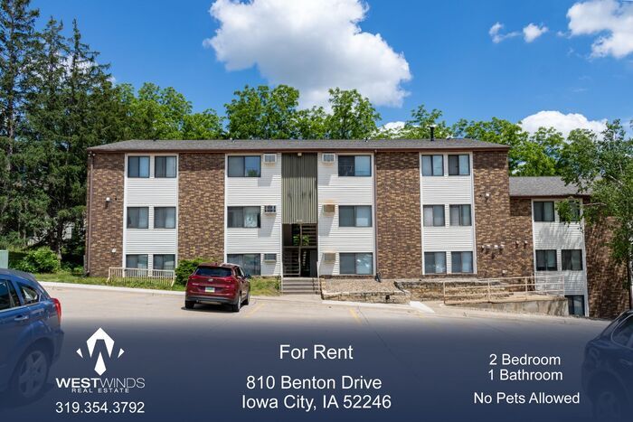 Foto principal - $950 | 2 Bedroom, 1 Bathroom Apartment | N...