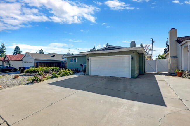 Building Photo - 17068 Celtic St